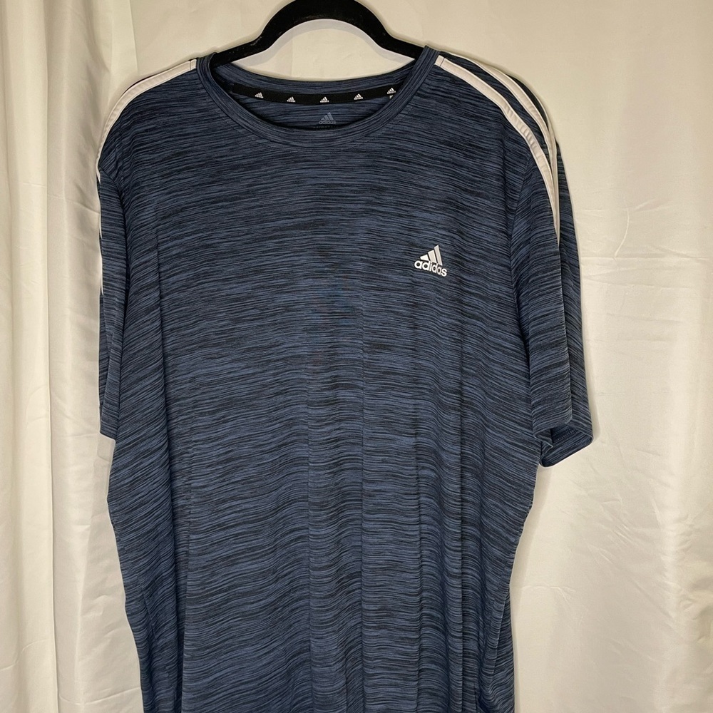Adidas Men's Blue T-Shirt​​​​​​